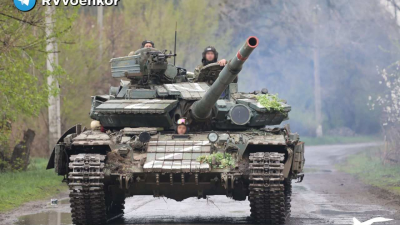 ВИДЕО от войната: Видяхме танкове, БТР-и и избягахме -  пленен украински боец разказва