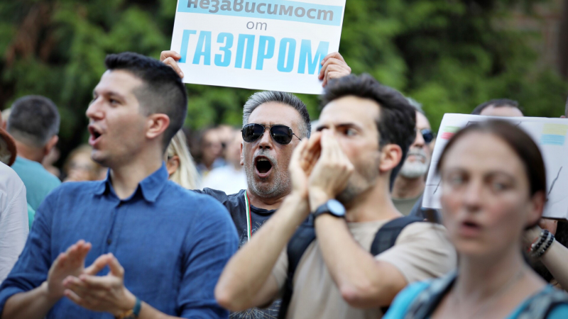 Шкварек размаза жълтопаветниците с тези думи за "демократичния" азерски газ