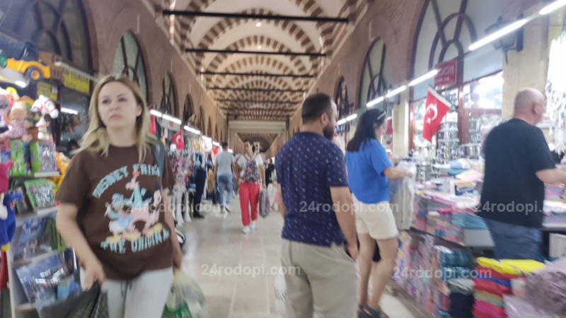 Лудото българско пазаруване в Одрин накара търговци от Истанбул да...