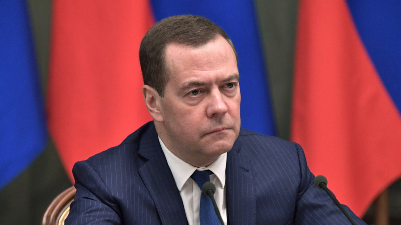 Медведев заговори за "нов Чернобил"