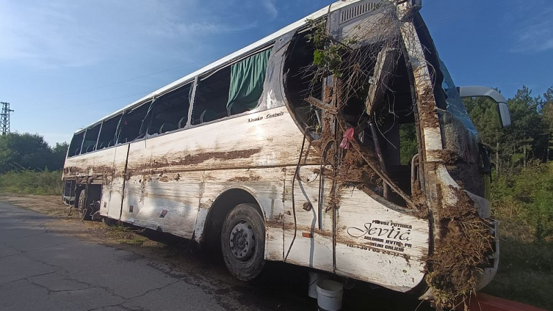 Транспортират към Сърбия още от пострадалите при катастрофата с автобус на АМ "Тракия"