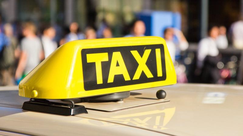 Туристка изрева на умряло, след като си хвана такси във Варна 
