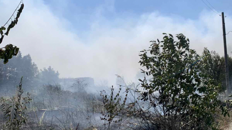 Голям пожар до Пловдив, всичко е в дим СНИМКИ