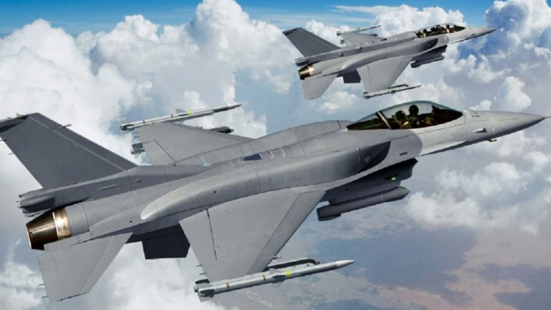 Тайван представи своя най-модерен боен самолет F-16V ВИДЕО