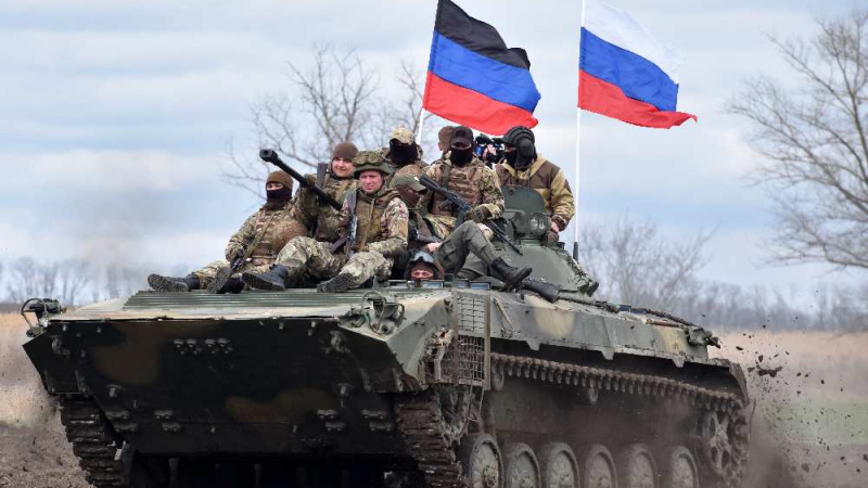 ВИДЕО от войната: Армията на ДНР настъпва от плацдарма в Пески 
