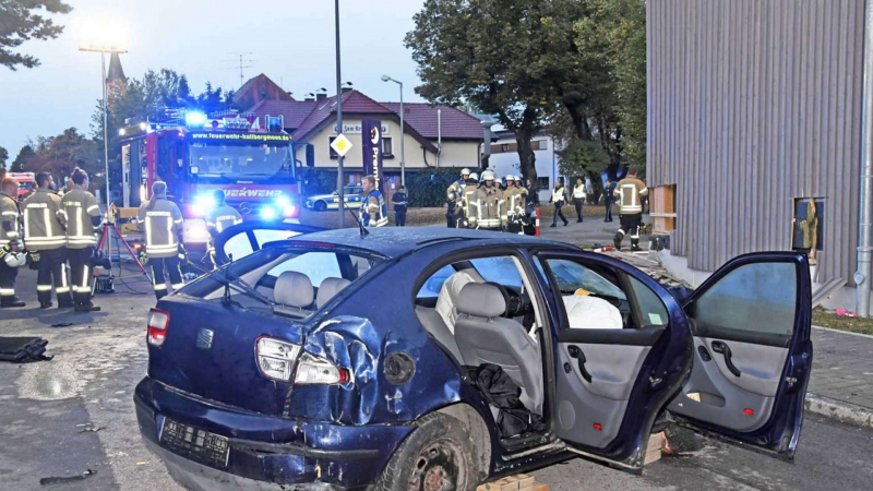 Ужас на летището в Мюнхен: Пиян шофьор се вряза в хотел СНИМКИ