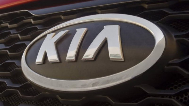 Първи СНИМКИ на най-новия електрически кросоувър на Kia