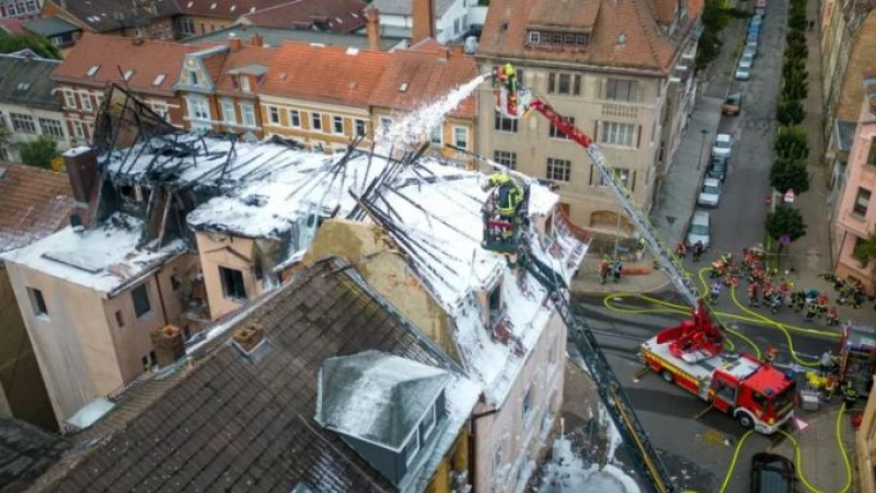 Дойде най-страшната вест след огнения ад в сграда, пълна с българи, в Германия 