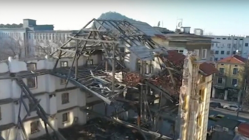Разрушават склад в Тютюневия град в Пловдив