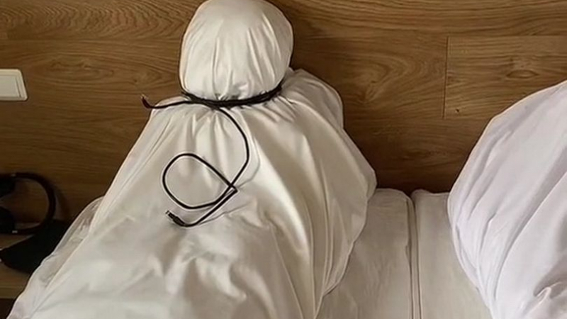 Зловещо: Какво завариха камериерки в освободена хотелска стая СНИМКИ
