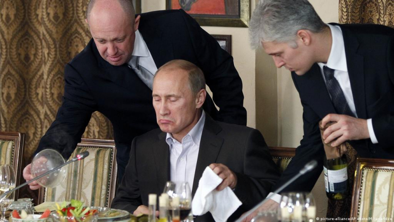 “Готвачът на Путин” вербува по зловещ начин руските затворници за фронта