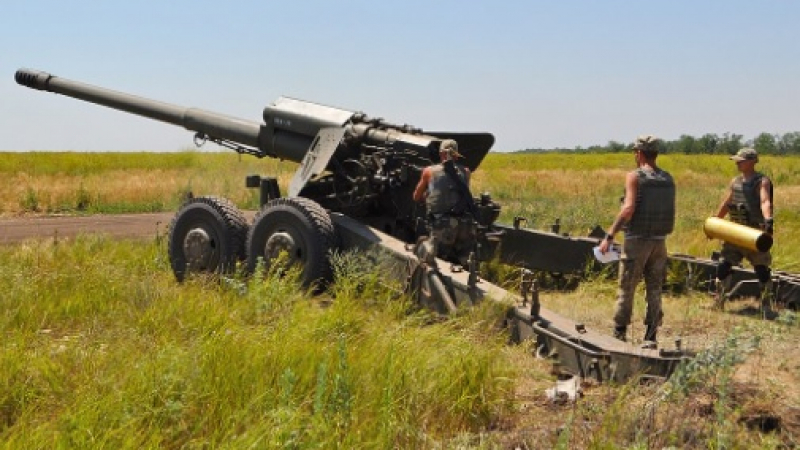 ВИДЕО от войната: ВСУ унищожи руска САУ "Хиацинт" и камион с боеприпаси