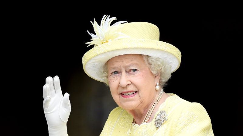 Великобритания отдава почит след смъртта на кралица Елизабет Втора ВИДЕО