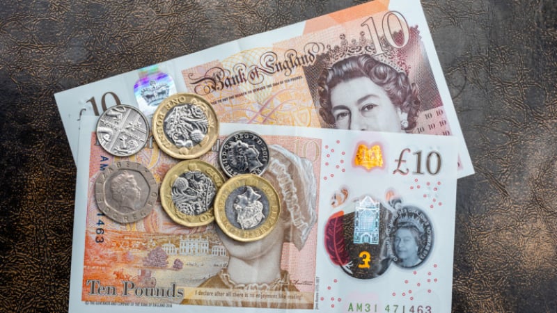 Ще останат ли банкнотите с лика на кралицата легално разплащателно средство