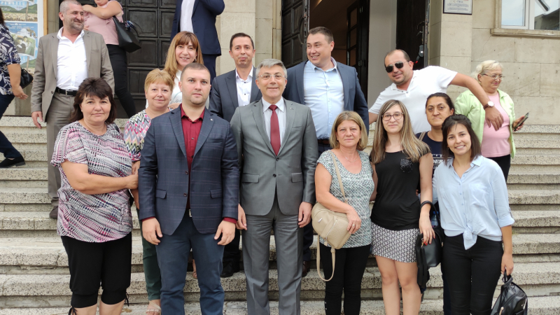 Мустафа Карадайъ в Разград: Областният управител гази демокрацията