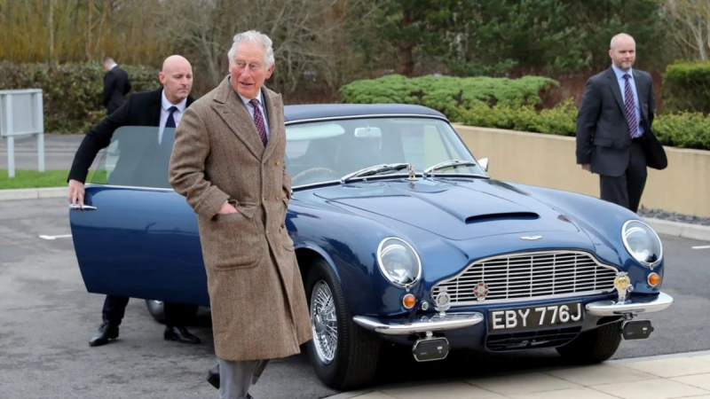 Показаха най-яките автомобили на новия крал на Великобритания СНИМКИ