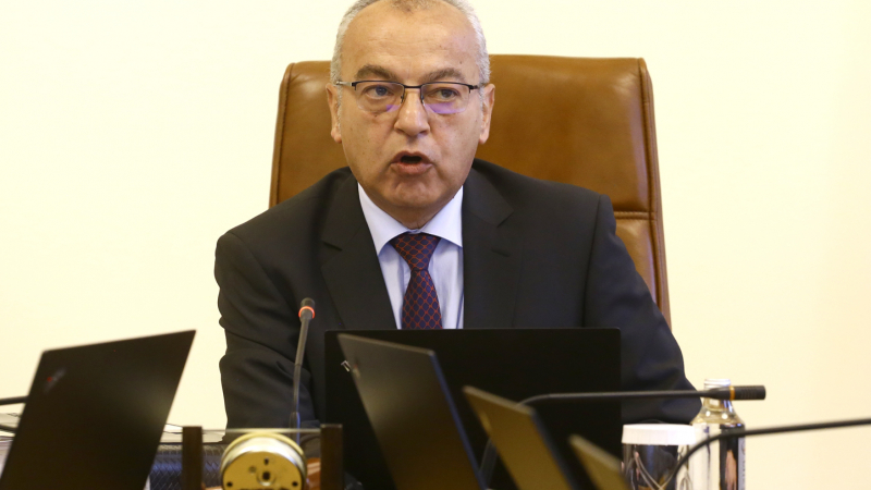 Гълъб Донев: Разочарован съм от реакцията на политиците в Скопие