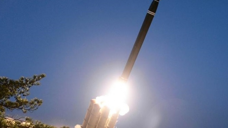 НАТО реши да предаде на Украйна ракети с голям обсег и бронирани машини