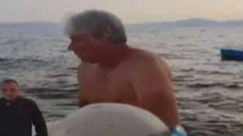 Мъжът, паднал от яхта по време на бурята в Поморие, проговори след ужаса 