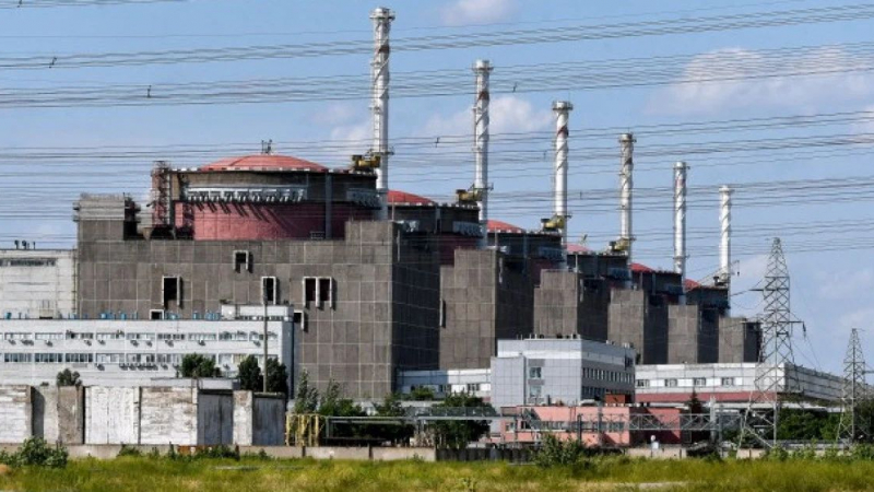 Извънредни новини за АЕЦ "Запорожие", спешно опитват да спрат реактор