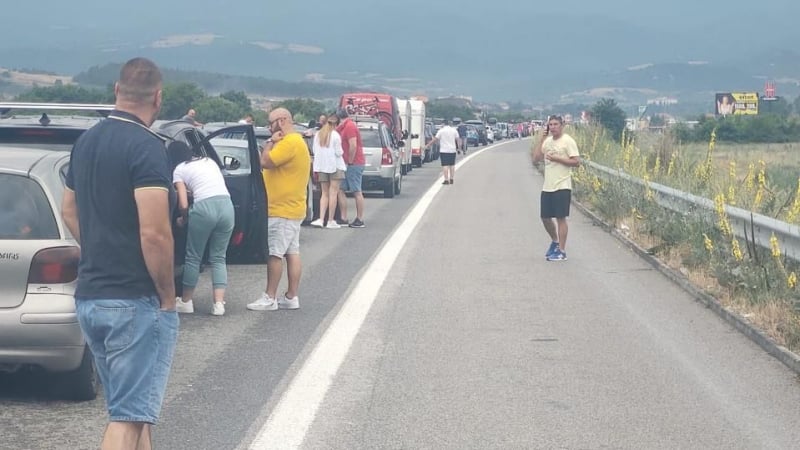 Цяла България е скована, шофьорите са в клопка