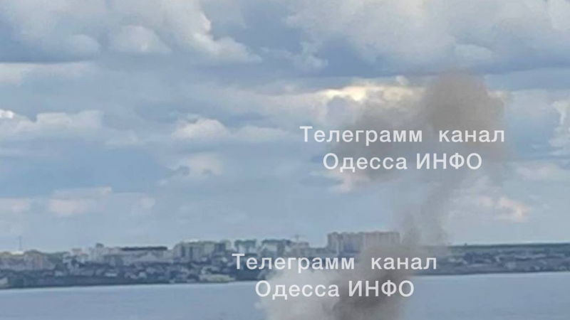 Ехтят експлозии: Дронове-камикадзе "Шахид-136" атакуваха Одеса , Николаев и родния град на Зеленски ВИДЕО