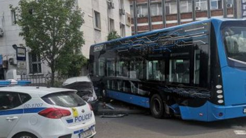 Кошмарен инцидент с автобус на градския транспорт в Пловдив 