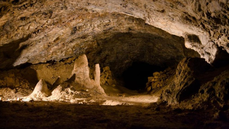 Обявиха пещера край Своге за най-дългата в България
