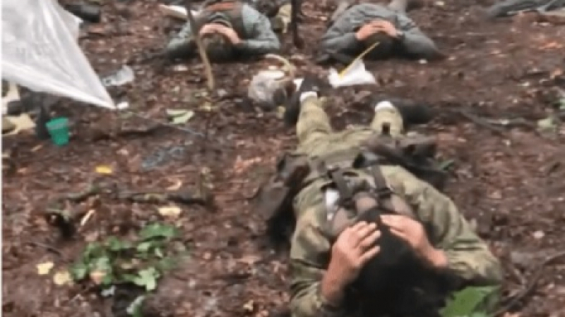 ВИДЕО от войната: Украински гвардейци плениха двама майори от руската армия