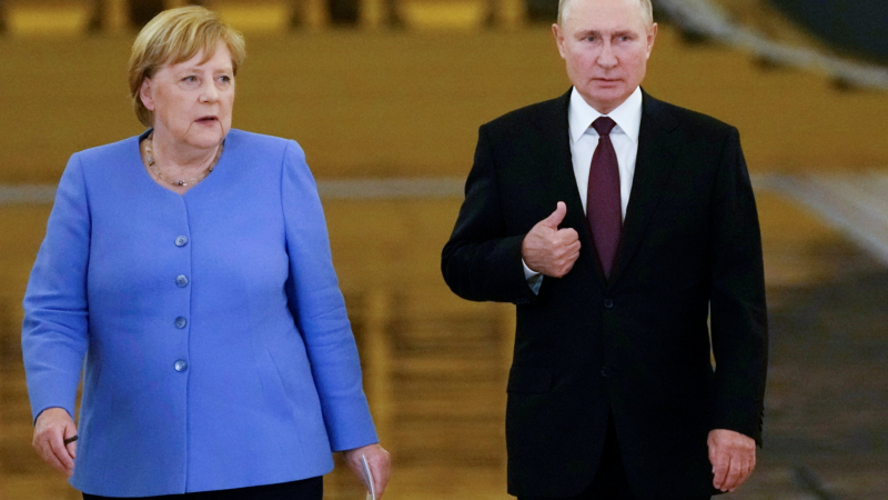 Меркел с важно предупреждение за ядрените заплахи на Путин