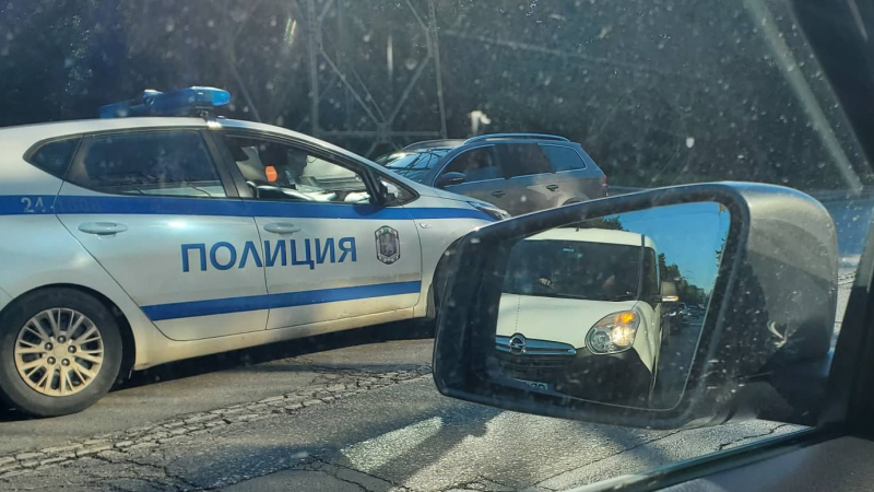 Сигнал до БЛИЦ: Тежки катастрофи затапиха ключов булевард в София СНИМКИ