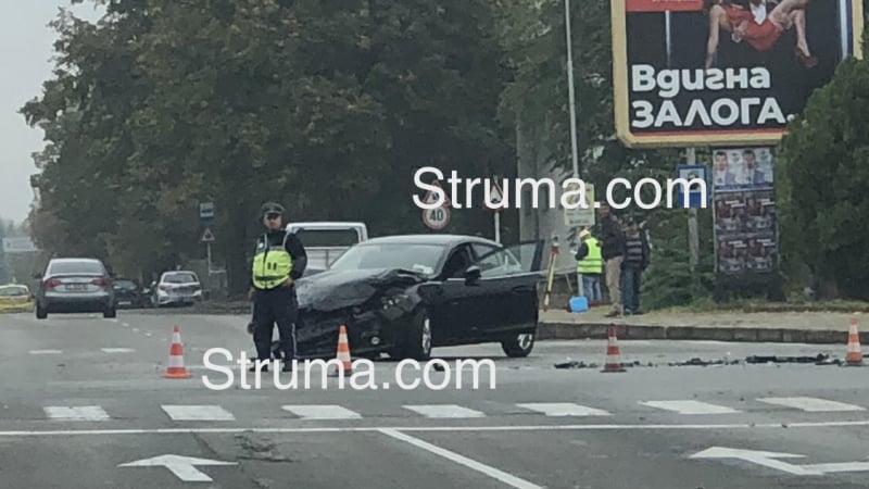 Адско меле пред ЮЗУ в Благоевград СНИМКИ