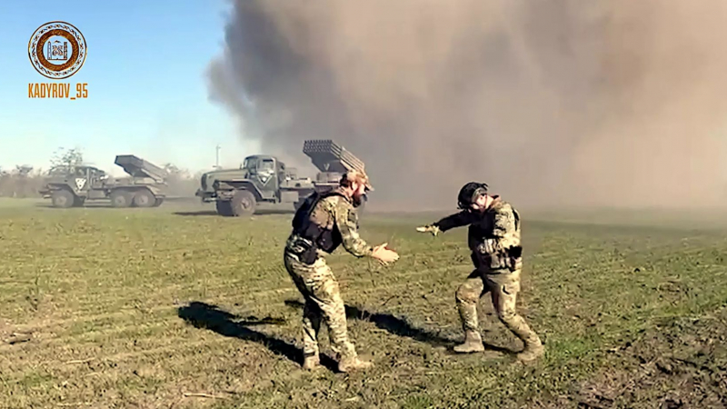 ВИДЕО от войната: Чеченците на Кадиров изпращат горещи поздрави на ВСУ