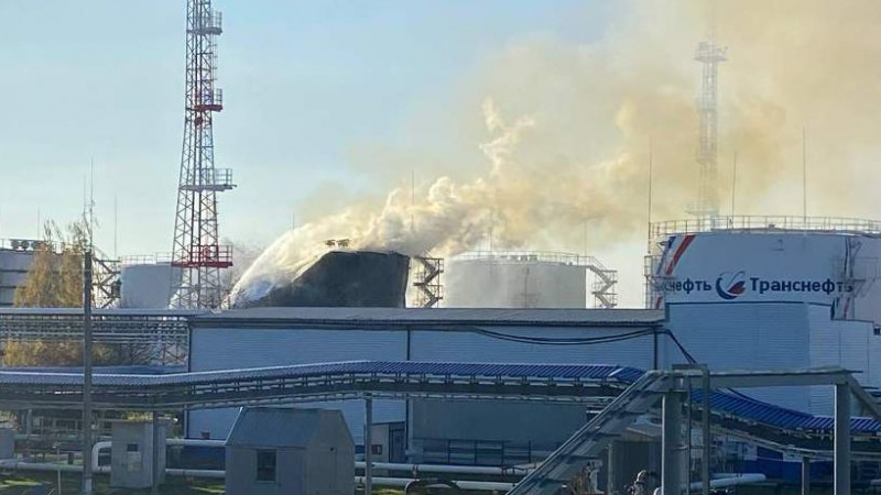 Пожар в петролно депо в Белгородска област след украински обстрел 