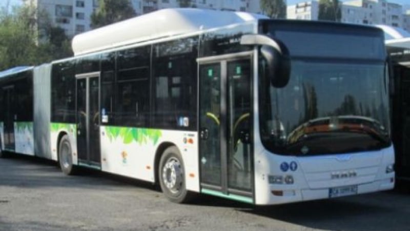 Мрежата изтръпна заради тези СНИМКИ на автобус от градския транспорт в София