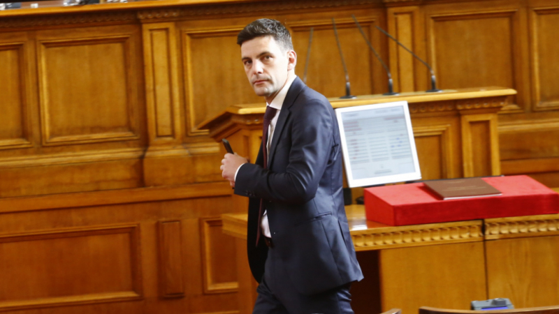 Никола Минчев се сопна: Няма да подкрепим правителство с мандат на ГЕРБ