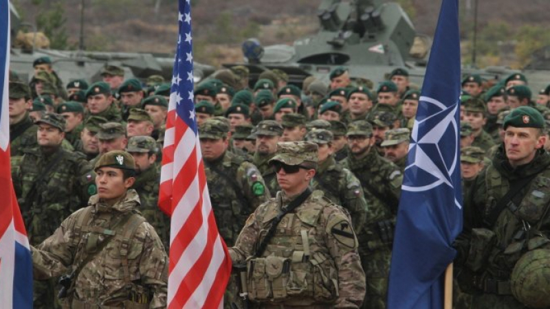 Бивш шеф на ЦРУ: Войските на САЩ и НАТО ще воюват в Украйна, ако Русия направи това!