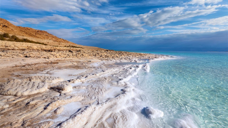 Вярно ли е, че не можеш да се удавиш в Мъртво море?