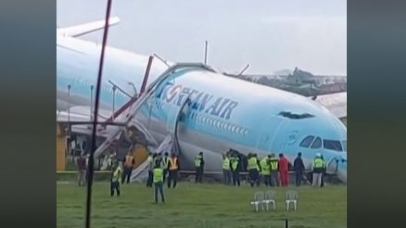 Страховит инцидент със самолет със 173 души на борда ВИДЕО 