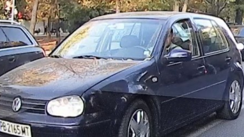 Това ли е новото нормално: Правещ се на батка шофьор гази закона и заплашва в Пловдив СНИМКИ