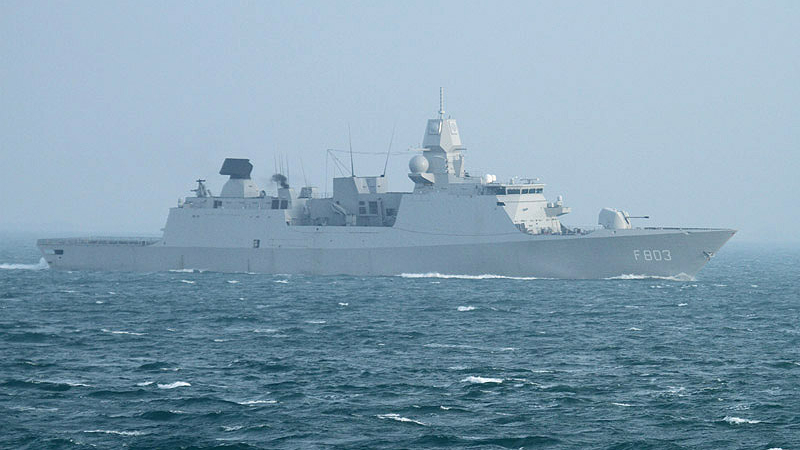 Внезапната поява на руски кораб край Великобритания изправи НАТО на нокти 