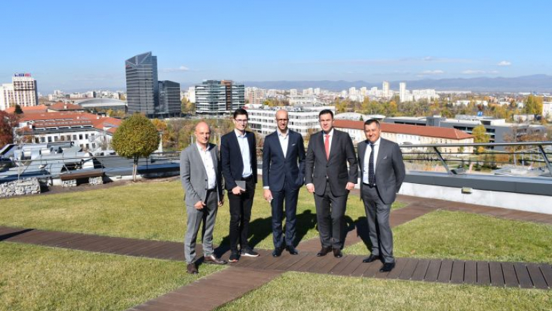 По покана на министър Никола Стоянов представители на „adidas“ са на посещение в България за проучване на възможностите за инвестиции 