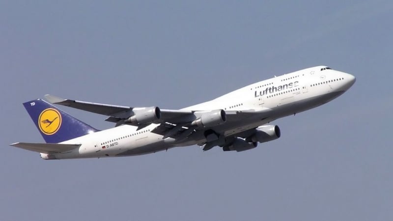 Зловещо! Самолет на "Луфтханза" кацна на летището във Франкфурт, а в колесника откриха...
