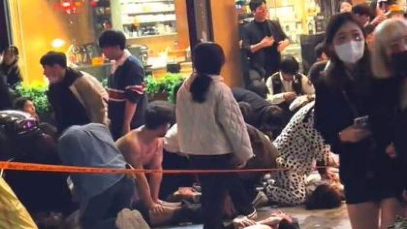 Извънредно: Неописуем ужас заради Хелоуин в Сеул, стотици задушени, стъпкани и покосени от инфаркт ВИДЕО
