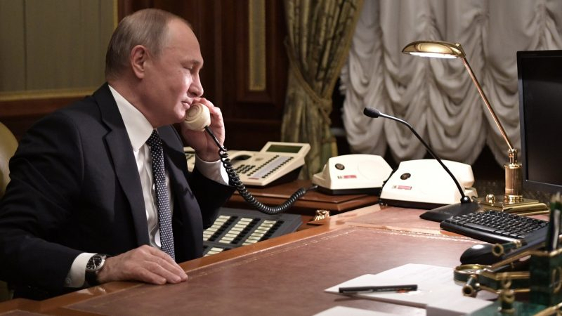 От Ню Йорк прегряха телефоните на Путин