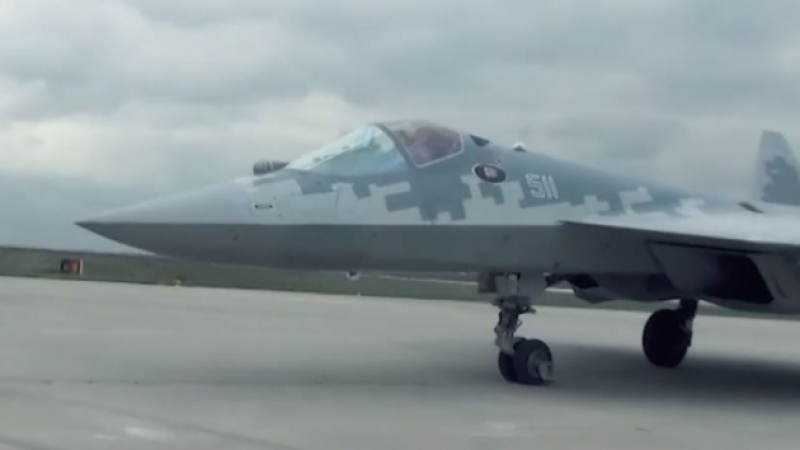 ВИДЕО от войната: Появиха се кадри с най-новия модернизиран изтребител Су-57