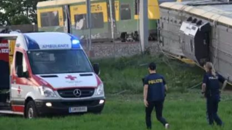 Извънредно! Влак и автомобил с български номера се удариха в Австрия, има загинал