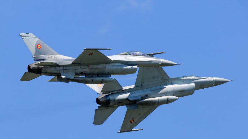 Румъния се уреди с 32 модернизирани изтребителя F-16, почти за без пари