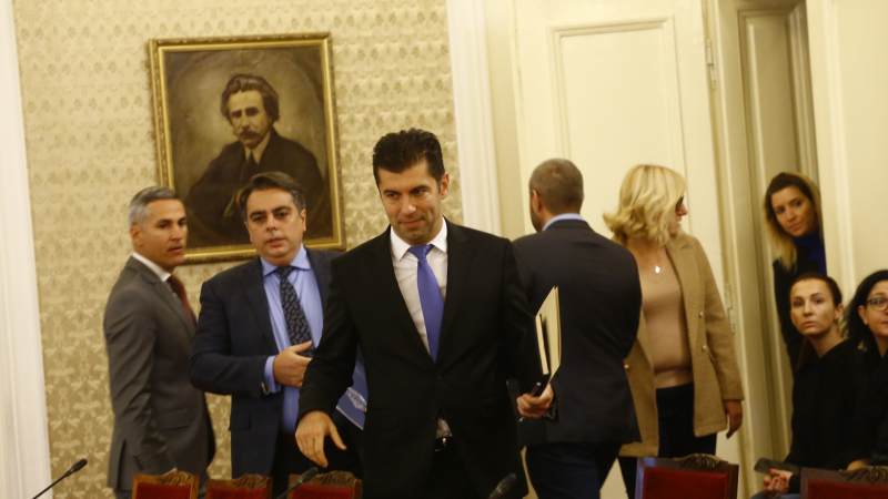 Алгафари разкри 3 варианта пред България след скандалите около ПП