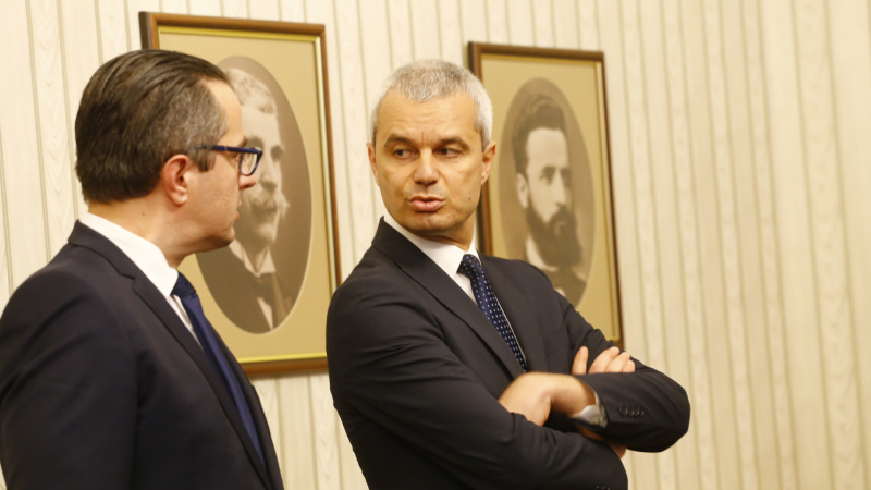 Костадинов каза ще участва ли "Възраждане" в преговори за правителство с мандата на ГЕРБ